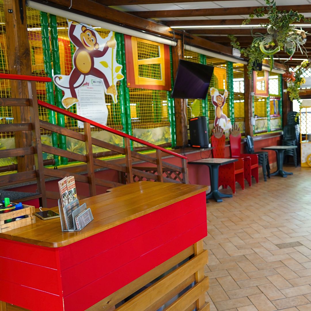 COMPLEANNO ALLA SALA NEL BOSCO